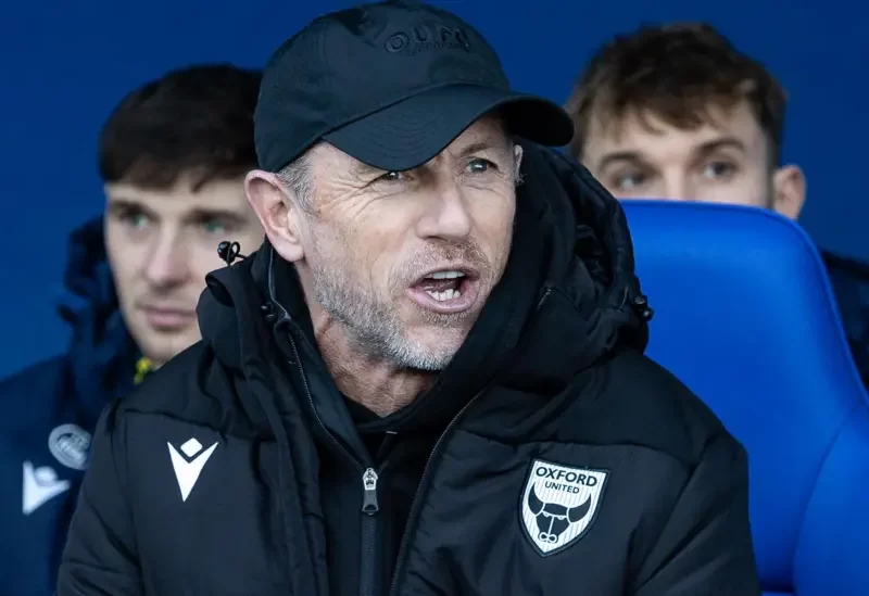 牛津队在10场比赛中获胜后解雇了Rowett