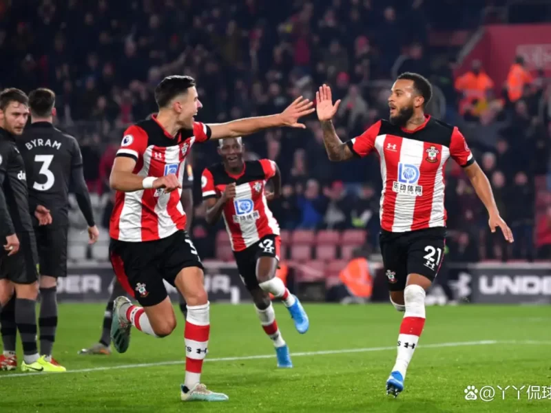 关键阶段硬碰硬！面对南安普顿的高歌猛进，牛津联队如何破局 