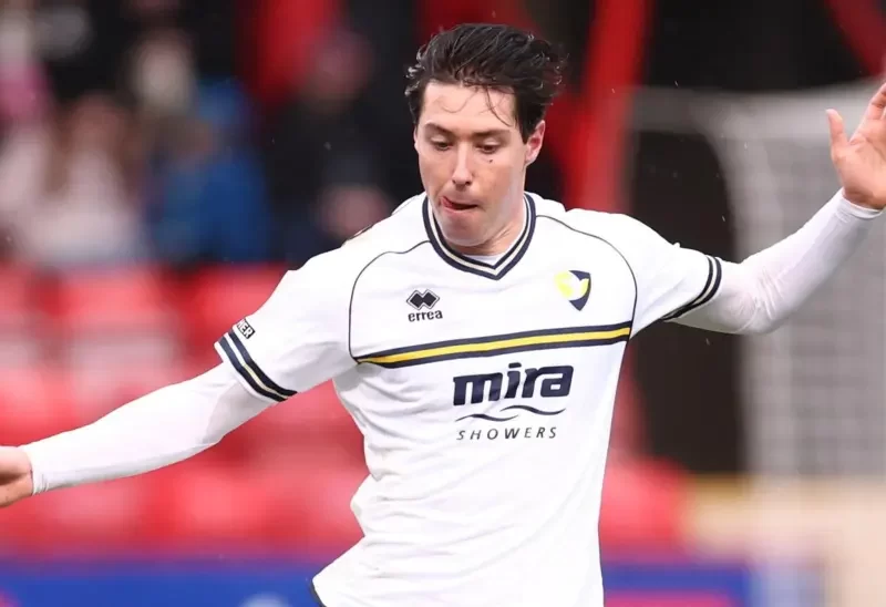 布里斯托流浪者队归还了五名租借球员，但哈钦森回来了